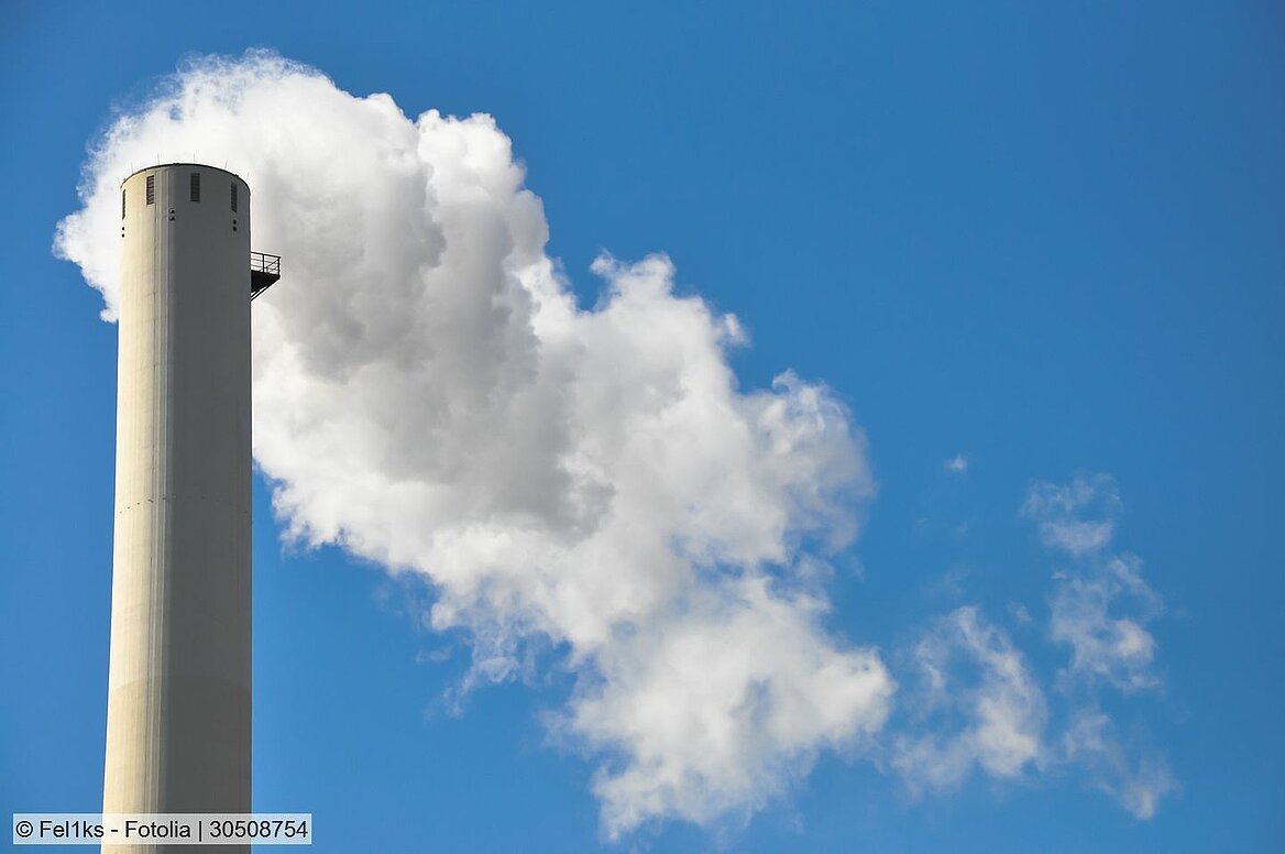 Viridor's Runcorn waste to energy facility currently emits <br>around 0.9 million tonnes of CO2e/year (symbolic image)