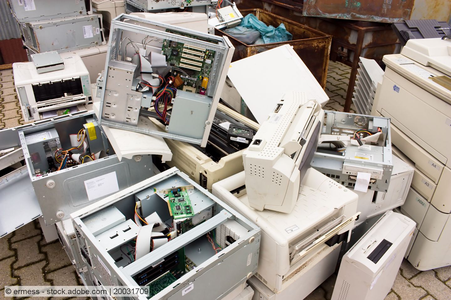Sims completes sales of e-scrap recycling activities to TSR
