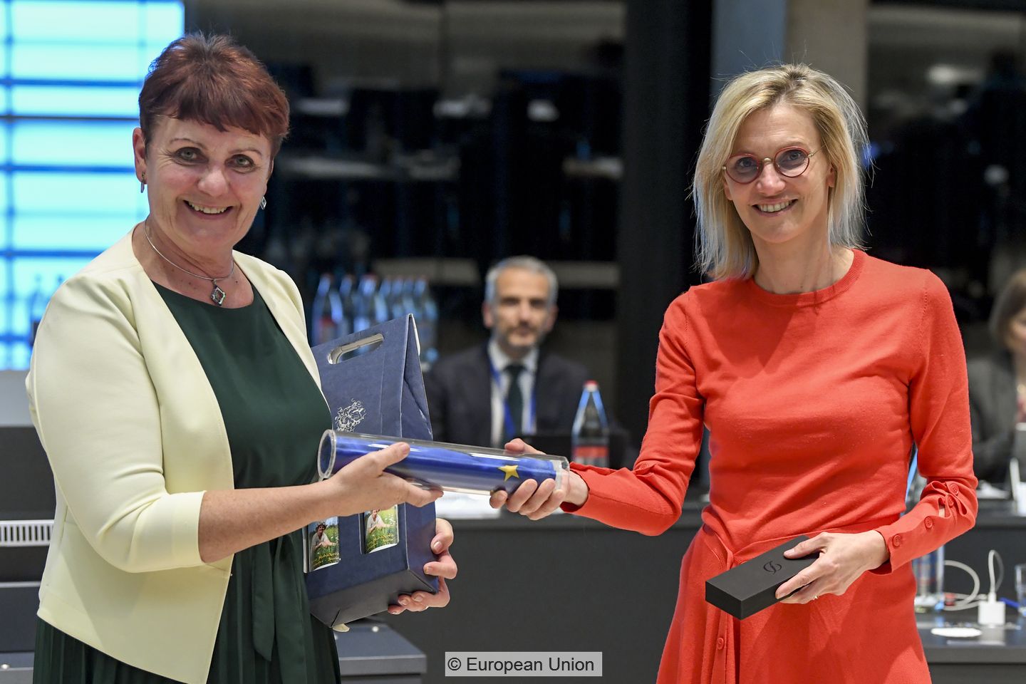 Anna Hubáčková (left) and Agnès Pannier-Runacher at handover ceremony in the Environment Council at the start of the Czech Council Presidency